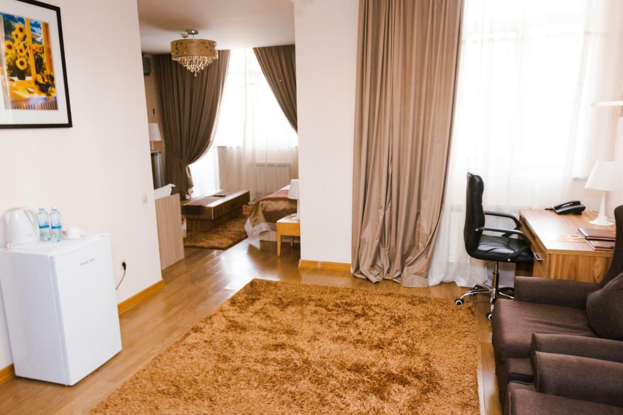 Atb Grand Hotel Atyraū 외부 사진